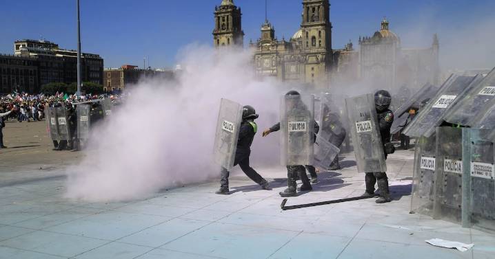 Segob condena violencia en Zócalo por ‘Marcha Generación Z’ y pide privilegiar movilizaciones pacíficas