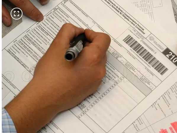 Por qué sería urgente y necesario eliminar el impuesto del 4×1000 en Colombia