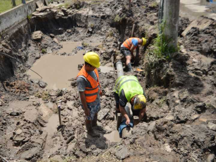 Sameep restableció el servicio de agua potable en los barrios San Cayetano, España y Provincias Unidas