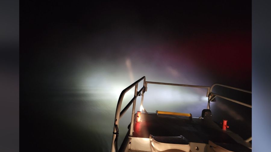 Multiple agencies rescue 3 boaters stuck on Mississippi lake