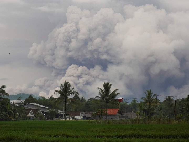 Indonesia eleva al máximo la alerta del Semeru tras nueva erupción