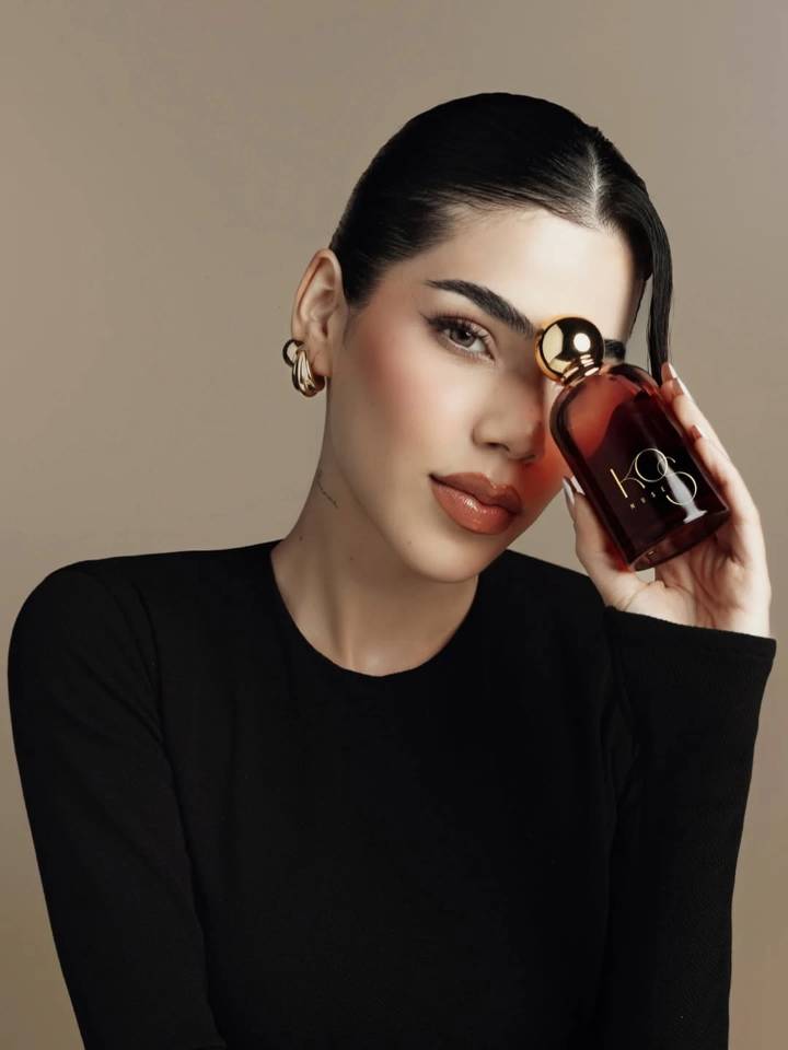 Récord de Kenia Os: su perfume se agota en 41 minutos