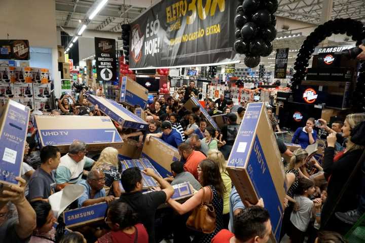 Black Friday sales down 2%, but cost 10% more