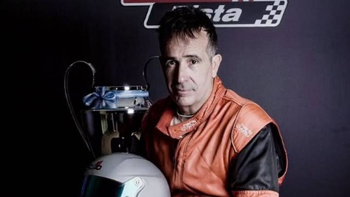 Pablo Vázquez avanza en el Coronación