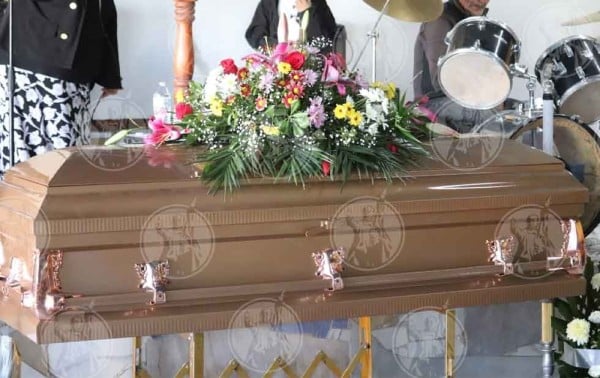 Inician servicios fúnebres del pastor Mauro Cabañas