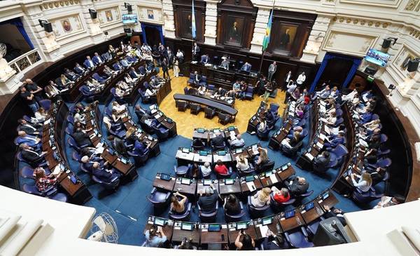 Presupuesto, deuda y fiscal: los proyectos de Kicillof ya se negocian en la Legislatura