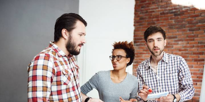 “Los colombianos son decentes hasta para insultar”, esta fue la experiencia de creadora de contenido mexicana