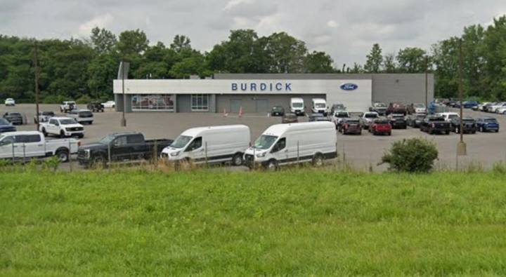 What Happened When a New York Man Tried to Steal a Car from this Dealership Lot
