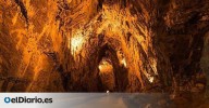 El pueblo de Asturias al que se accede atravesando una cueva natural con estalactitas y estalagmitas