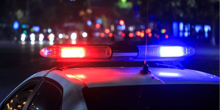 Dubuque man charged after allegedly threatening city employee with hammer, saw