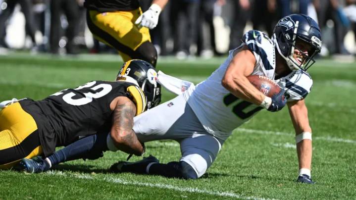 Seahawks' Cooper Kupp added to injury report late in the week