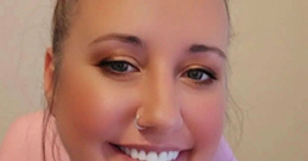 Woman arrested after beating up boyfriend because he refused a threesome