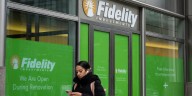 Fidelity’s new policy leaves some 401(k) customers locked out of accounts