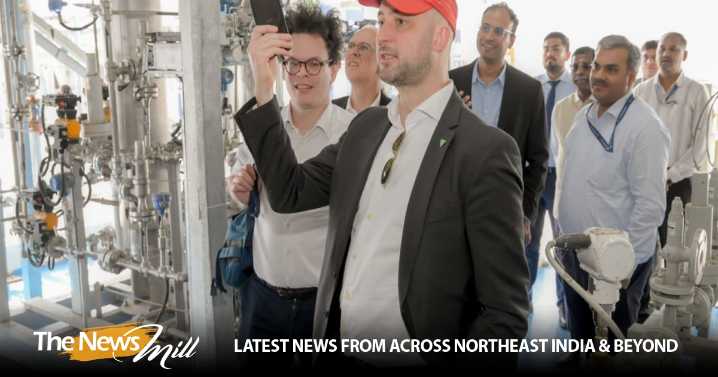 Delegation of European experts visits Green Hydrogen Plant at Kandla, briefed on scale