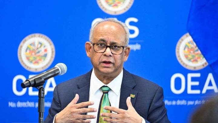 Secretario general de la OEA dice estar listo para apoyar una transición democrática en Venezuela