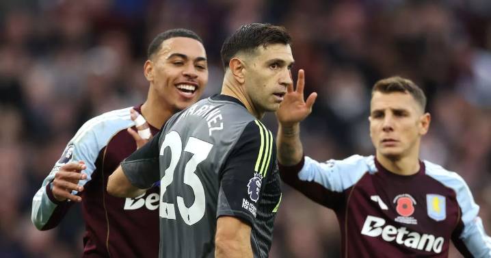 Emi Martinez sends reminder after difficult Aston Villa truth