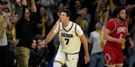Stirtz scores 19 and McCollum gets first win for Iowa, dispatching Robert Morris 101