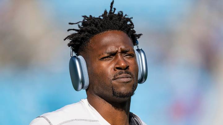 Antonio Brown gets $25K bail, GPS monitor on attempted murder charge
