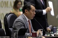 Buscan quitar escoltas y extraditar a Cabeza de Vaca