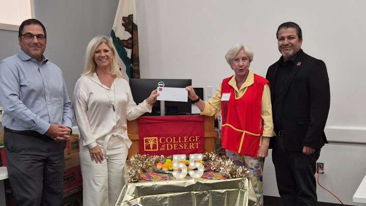 Friends of COD Library make donation