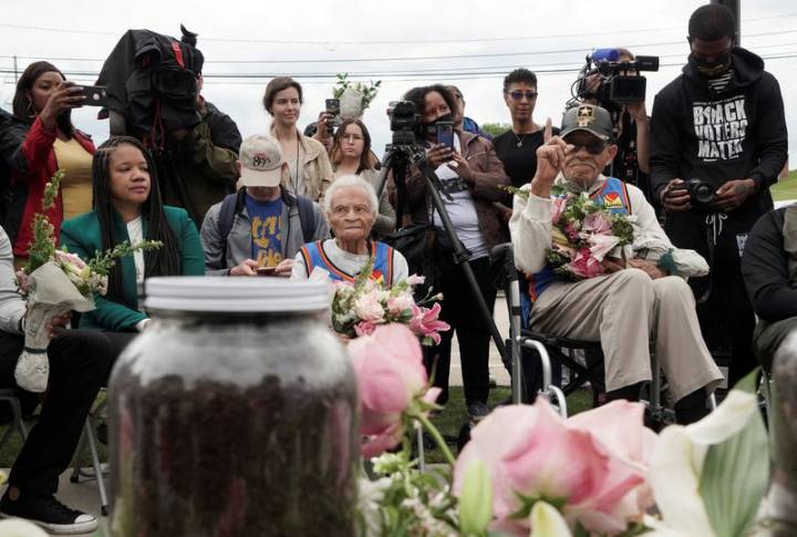 Viola Fletcher, one of the last survivors of the Tulsa Race Massacre, dies at 111