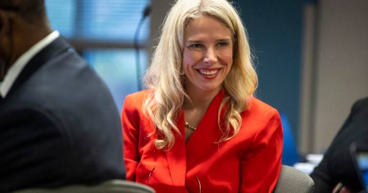 CCSD superintendent receives strong marks in annual review