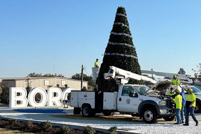 City's first Christmas tree lighting is Tuesday in Downtown Art Park at 5 p.m.