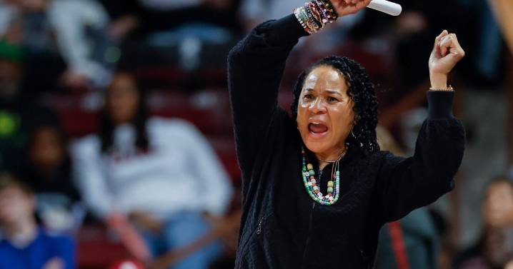 South Carolina and UConn to clash in next two seasons, starting with Hall of Fame Women's Showcase