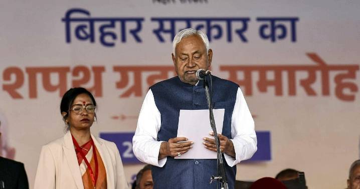 Bihar Nitish assumes charge in Bihar with Samrat, Vijay as his deputies