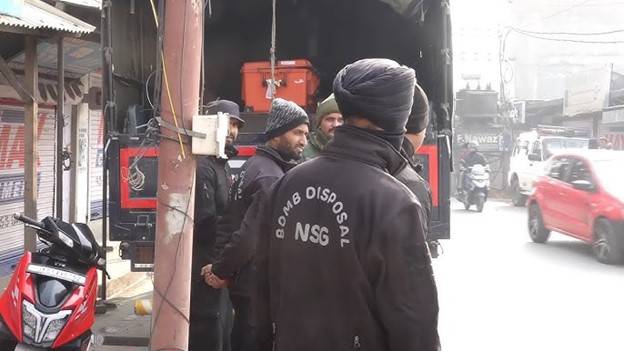 J&K: NSG Bomb Squad Conducts Inspection At Nowgam Blast Site
