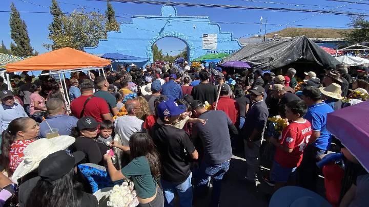 Más de 35 mil personas visitaron los panteones durante el sábado; operativo continúa este domingo