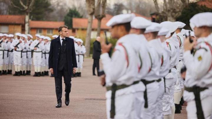 Macron anuncia un servicio militar voluntario a partir del próximo verano