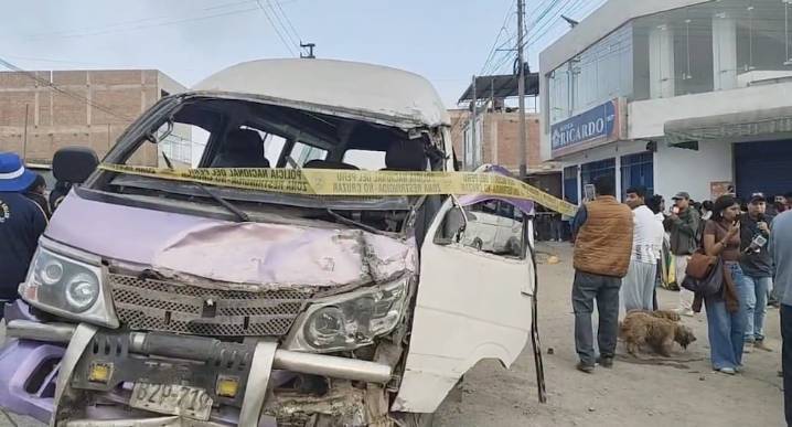 Ventanilla: niño de 4 años muere y once personas quedan heridas tras choque entre miniván y combi