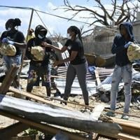 Jamaicans mobilize aid in aftermath of Melissa's wreckage