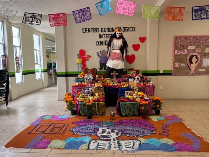 IAAMEH celebró el talento y la tradición con concurso de altares