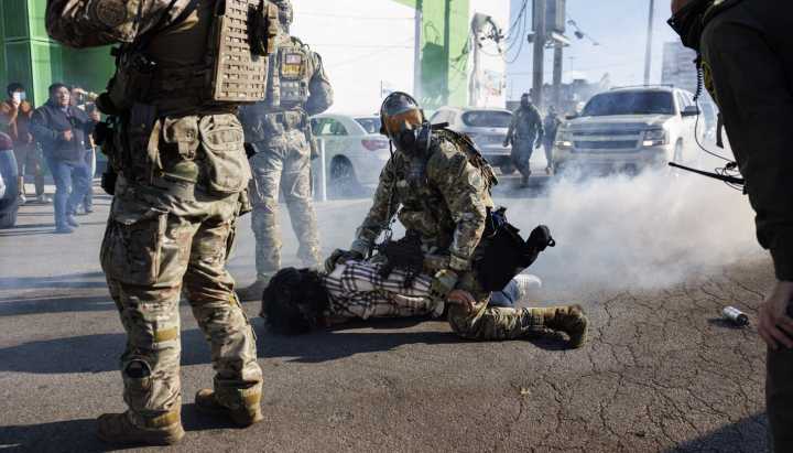 Judge hands down critical review of federal immigration agents' 'unprecedented' use of force