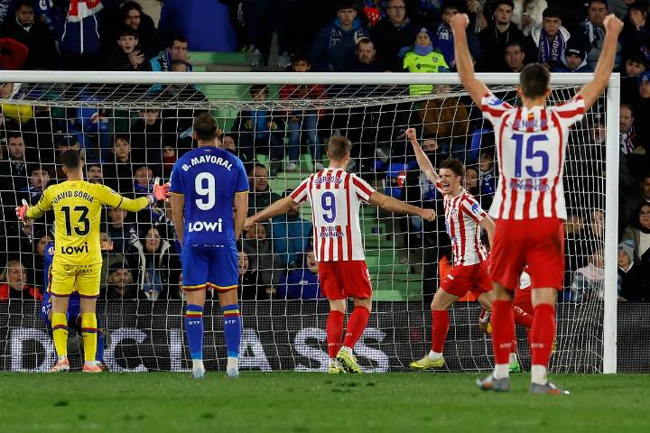 El Atlético gana el 'miniderbi' en el tedio del Coliseum