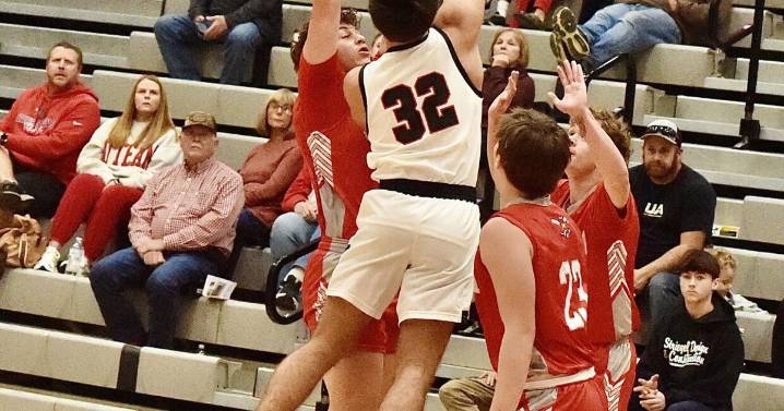 Vikes take the sting out of Hornets