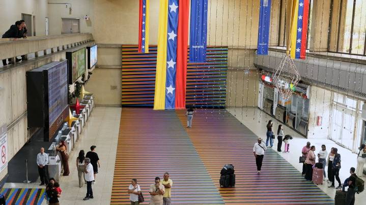 Trump says Venezuelan airspace should be viewed as closed. Maduro government slams 'colonial threat'