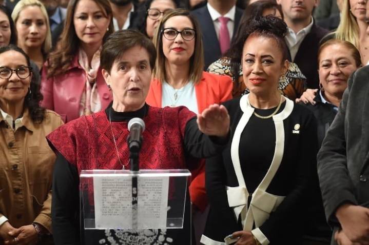 Dolores González Sarabia rinde protesta como titular de la CDHCM