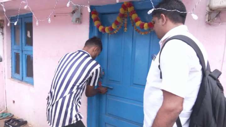 Unhealthy and unhygenic sweets being sold to bakeries in Gadag