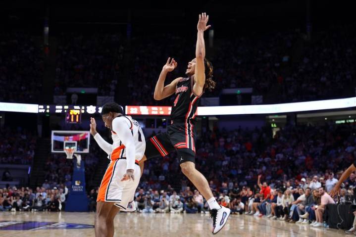 Top 25 roundup: No. 1 Houston pulls out win over No. 22 Auburn