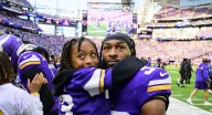 How sharing NFL dream with his son helped Aaron Jones grieve his dad