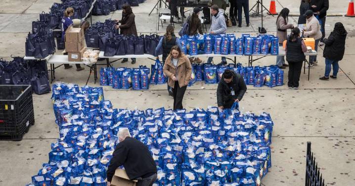 City of Frederick, Wegmans give away 1,200 turkeys ahead of Thanksgiving