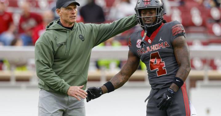 OU football stays at No. 8 in latest College Football Playoff rankings