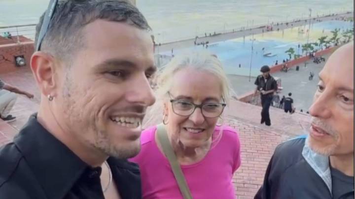 El tour por Rosario del influencer yankee: Central, Oroño y las Colectividades