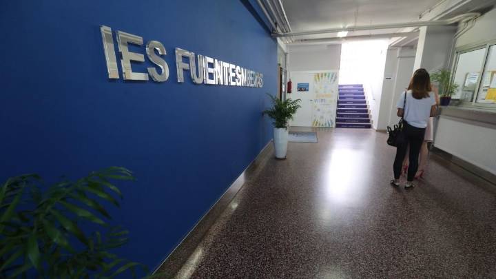 Alumnos del IES Fuentesnuevas de Ponferrada aprenden sobre incendios forestales