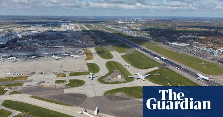 Heathrow airport’s £33bn third runway plan chosen by government