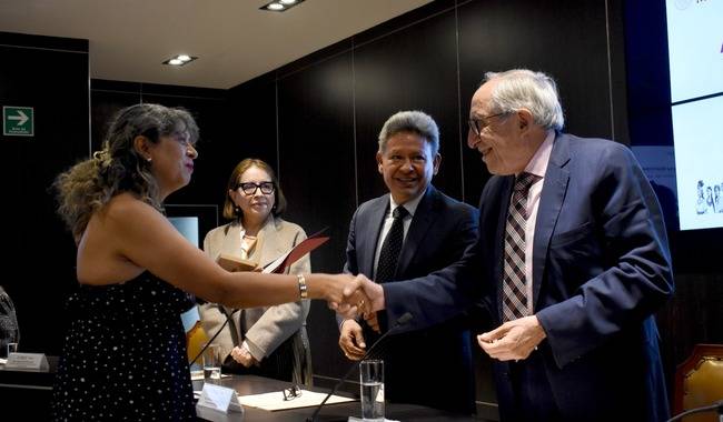 Vocación, experiencia y servicio público: la Secretaría de Salud entrega el Premio de Antigüedad 2025