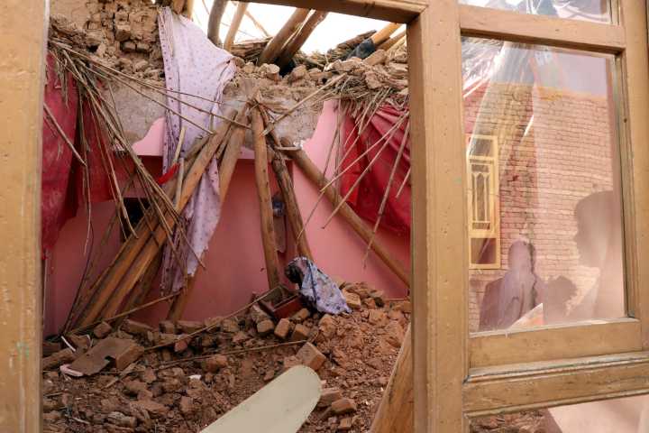 Sube a más de 20 muertos y 530 heridos por sismo de 6.3 en Afganistán